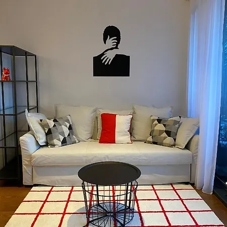 Apartment Cozy Red Bulldog Place In Apart-complex/pool *